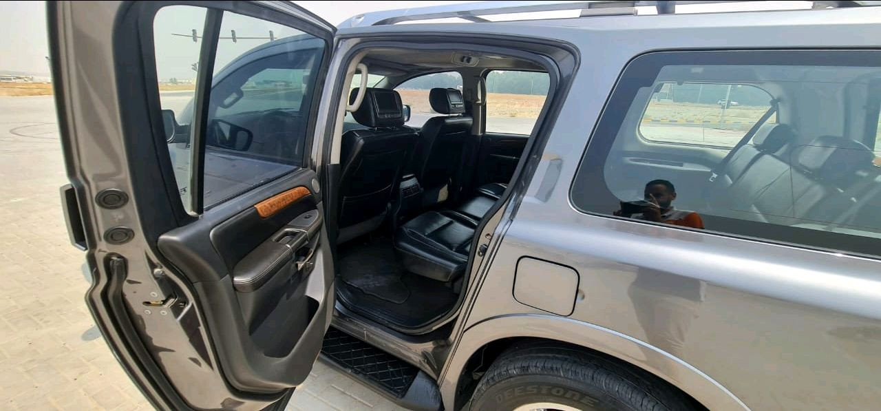 Nissan Armada - Image 8