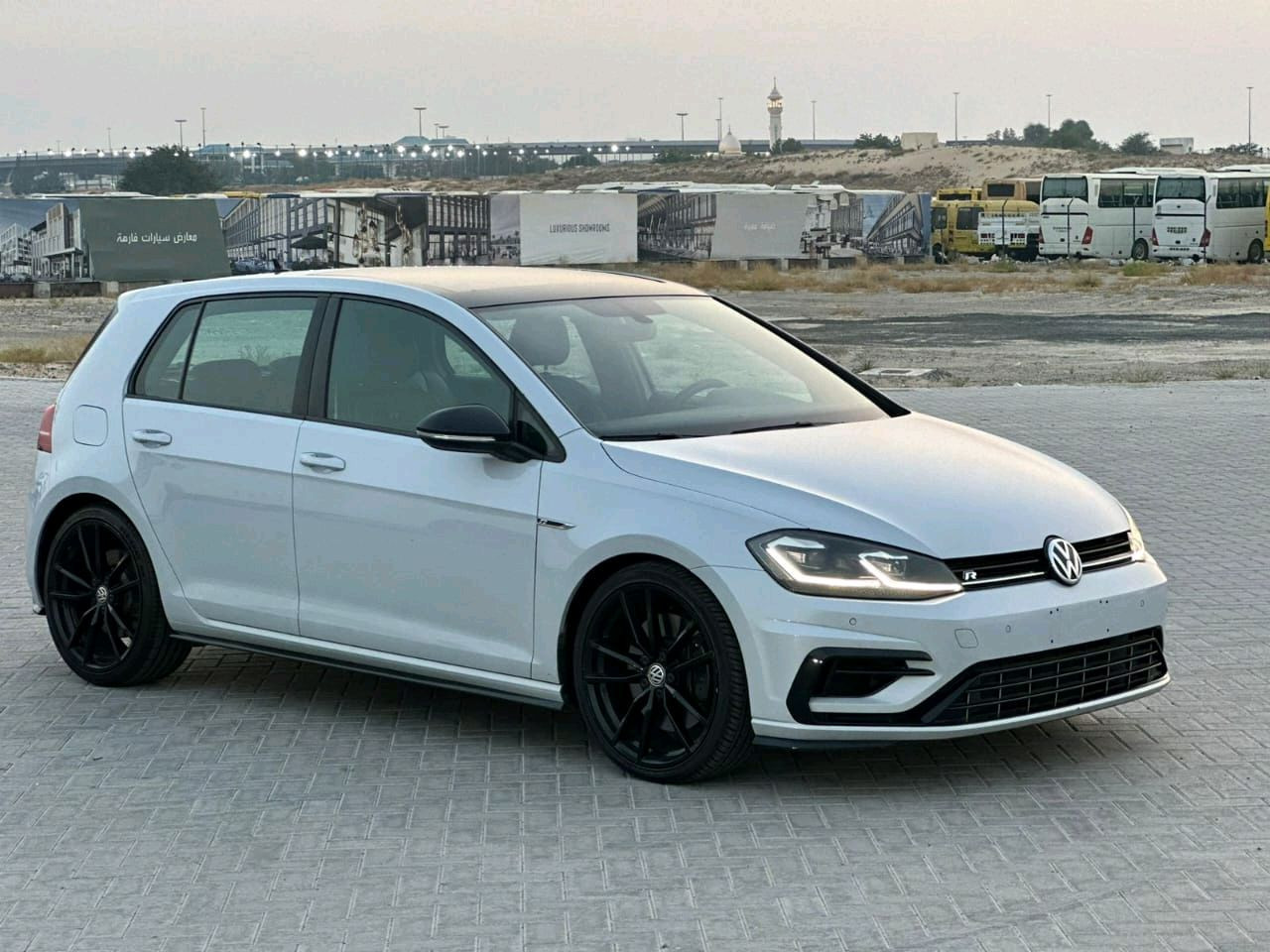 Volkswagen Golf R - Image 3