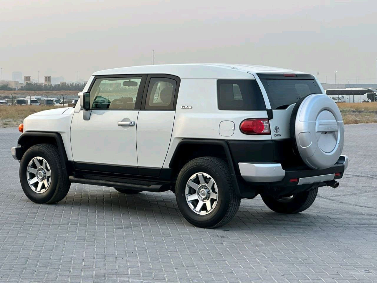 Toyota FJ Cruiser - Image 7