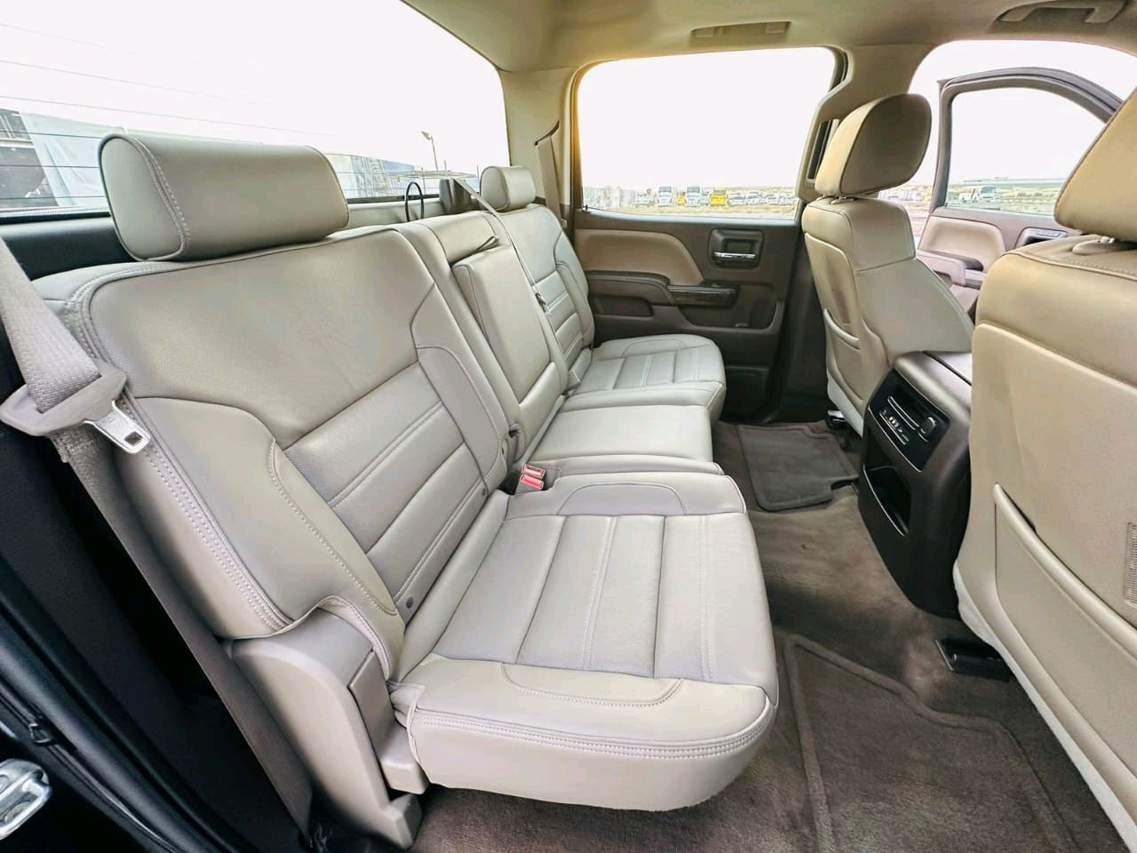 GMC Sierra - Image 11