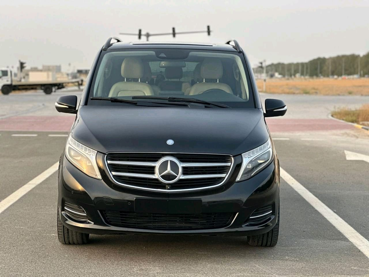 Mercedes Benz Viano - Image 11