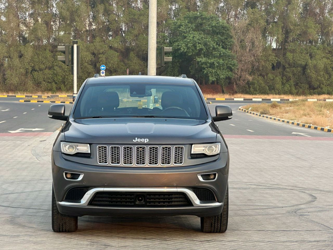 Jeep Grand Cherokee - Image 4