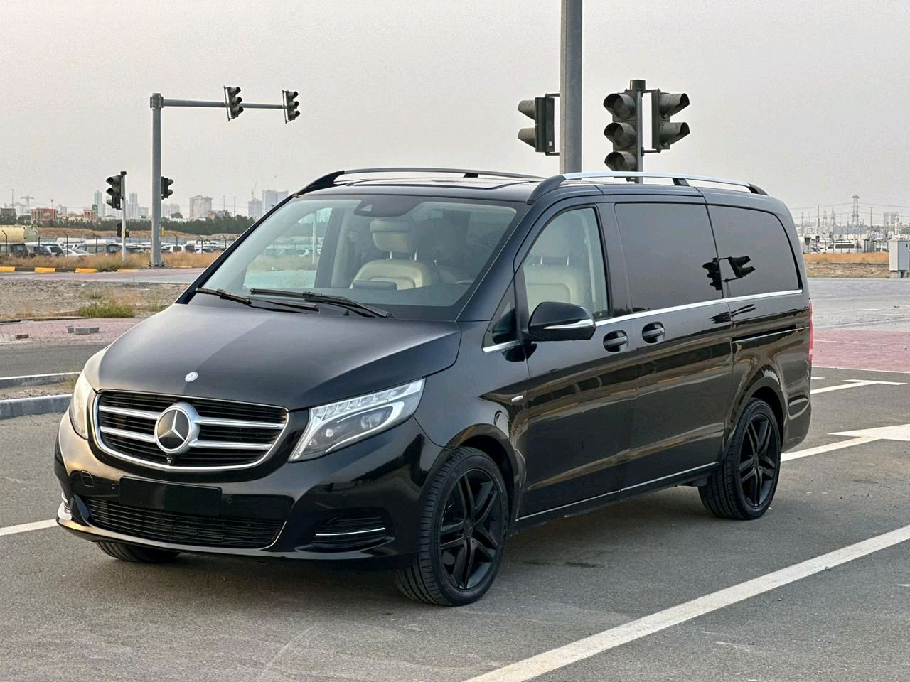 Mercedes Benz Viano - Image 4
