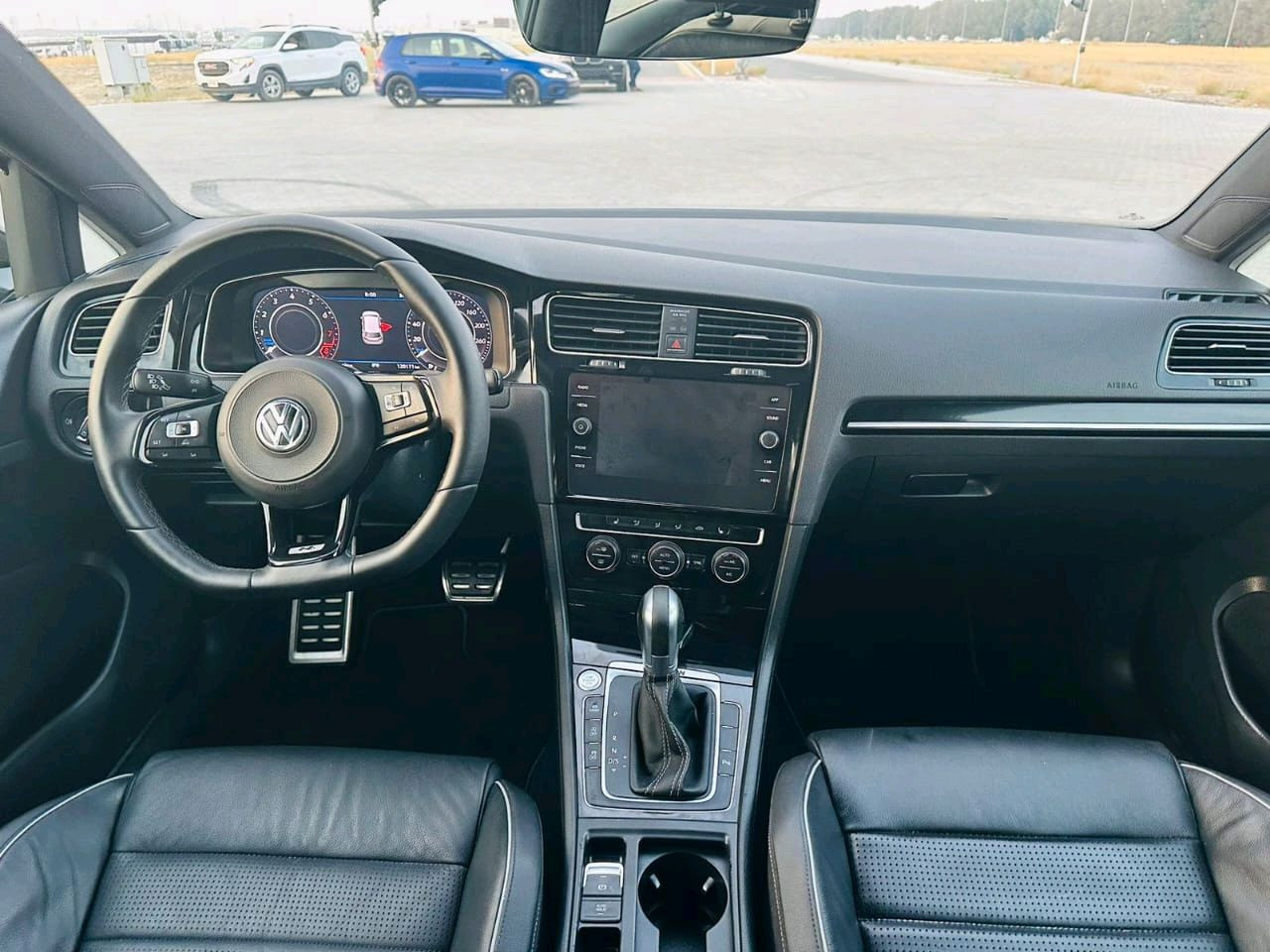 Volkswagen Golf R - Image 12