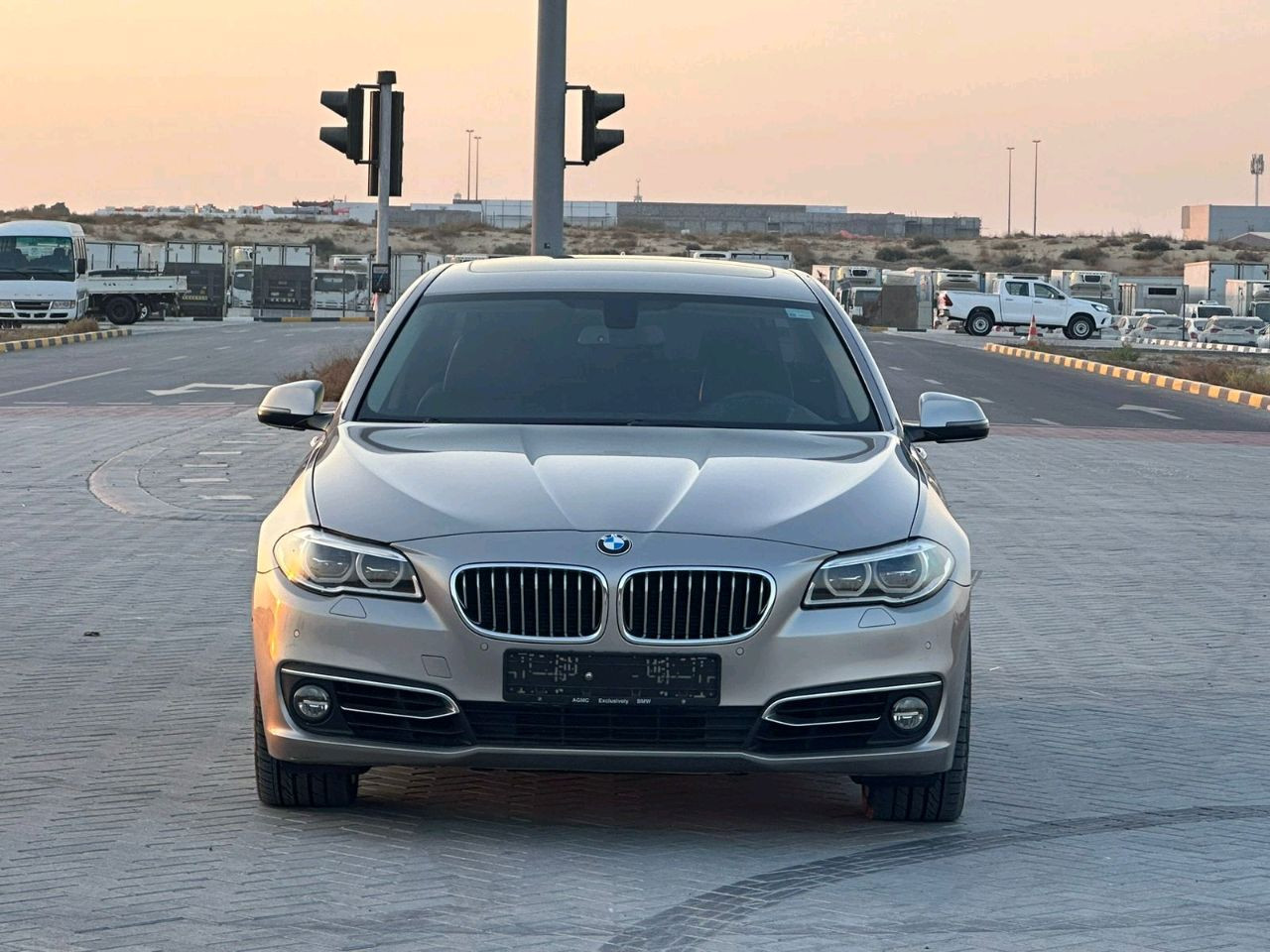 BMW 5-Series - Image 5