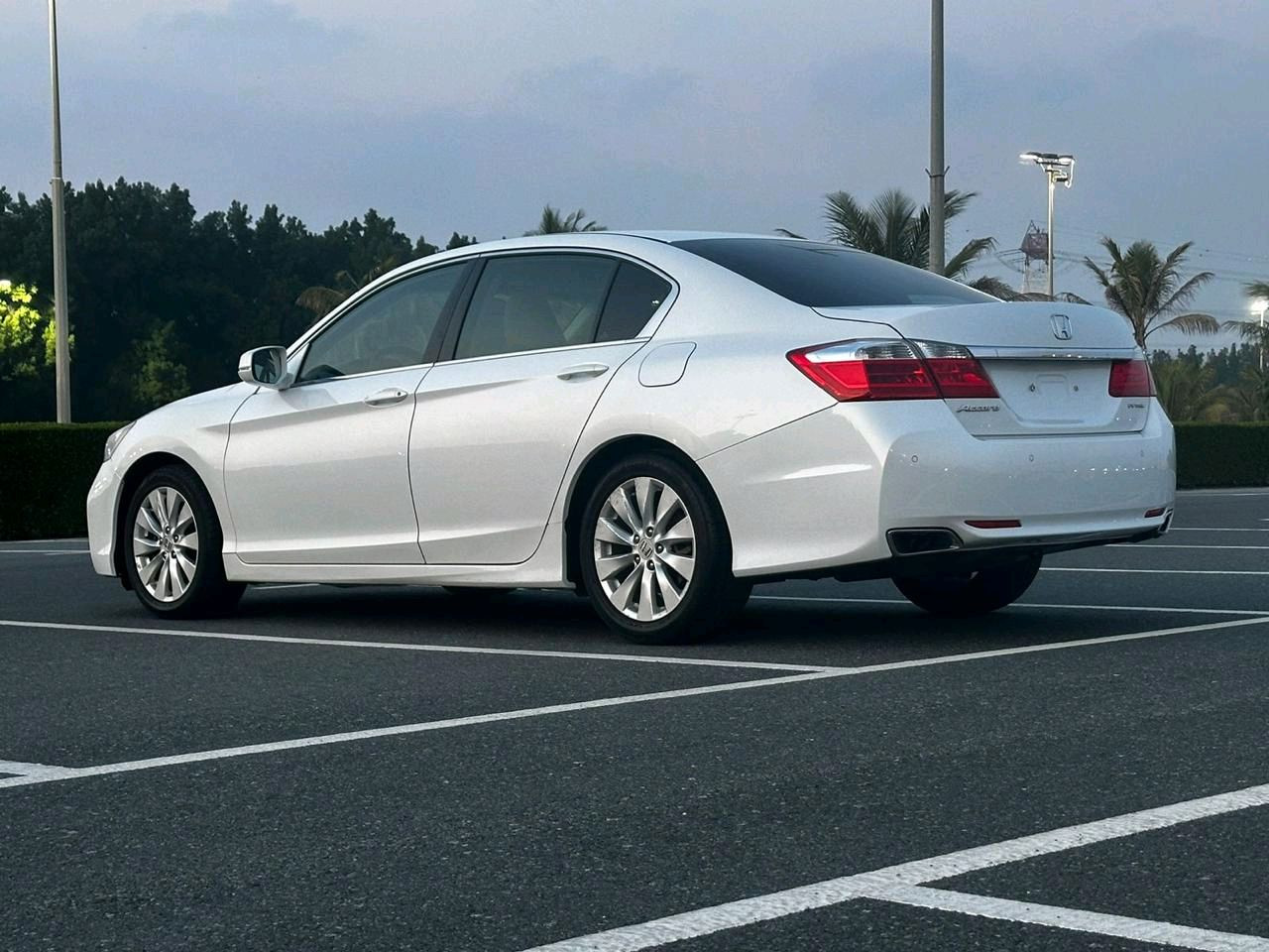 Honda Accord - Image 10