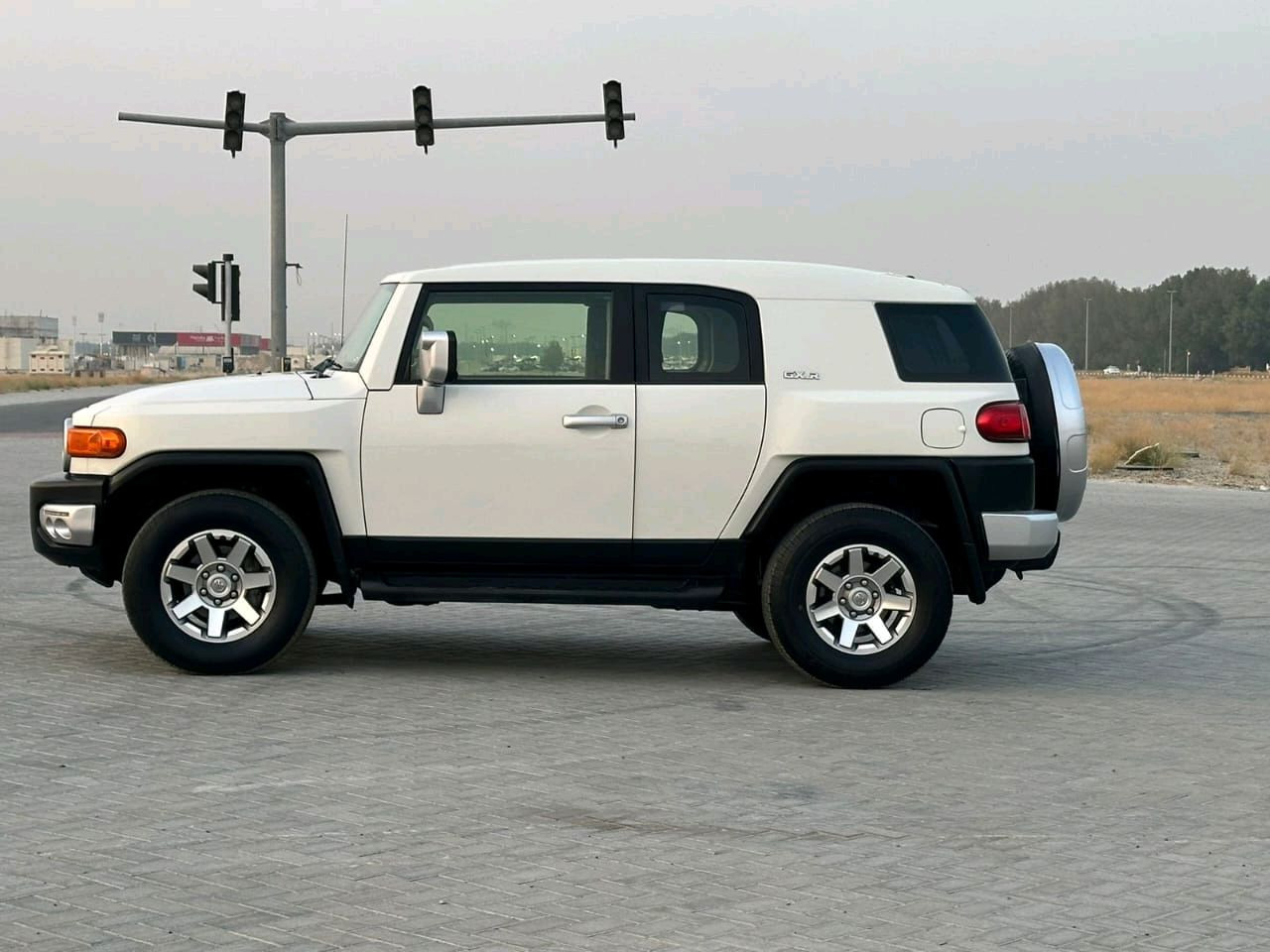 Toyota FJ Cruiser - Image 9