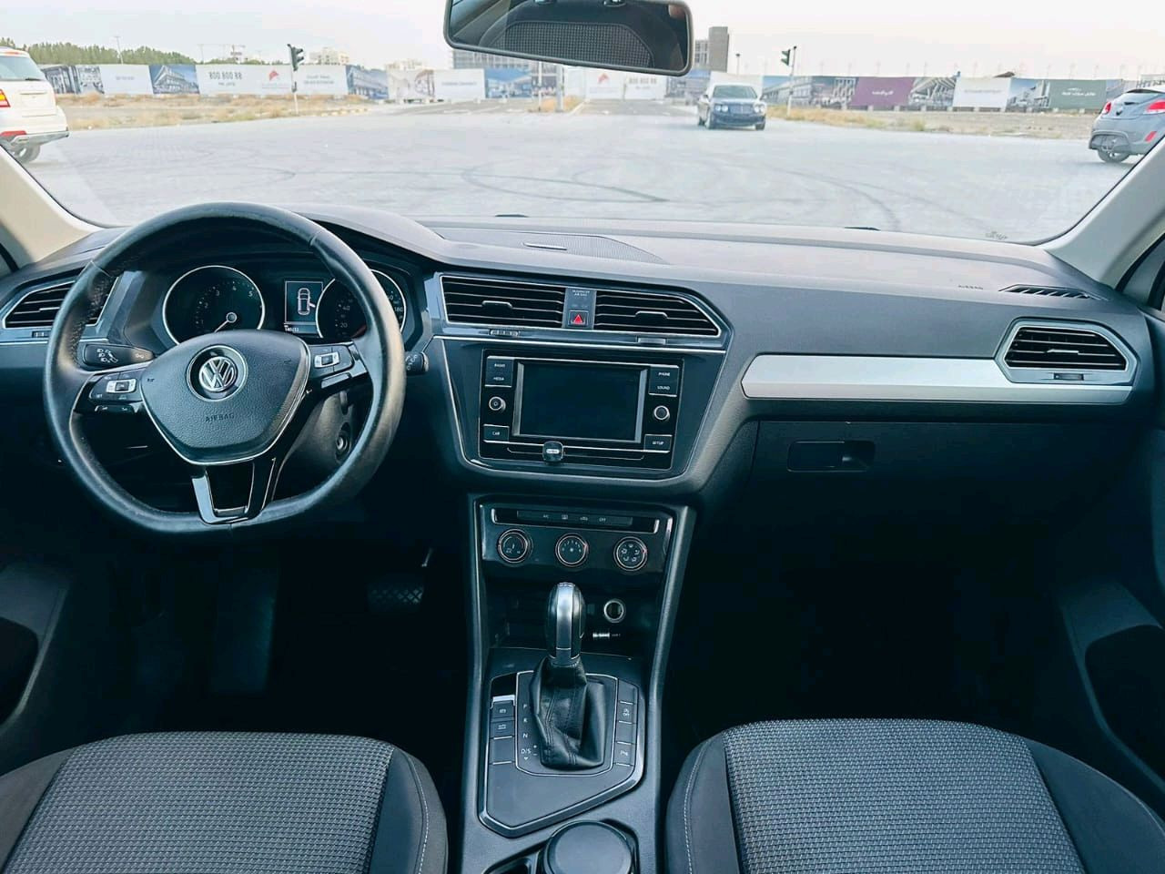 Volkswagen Tiguan - Image 11
