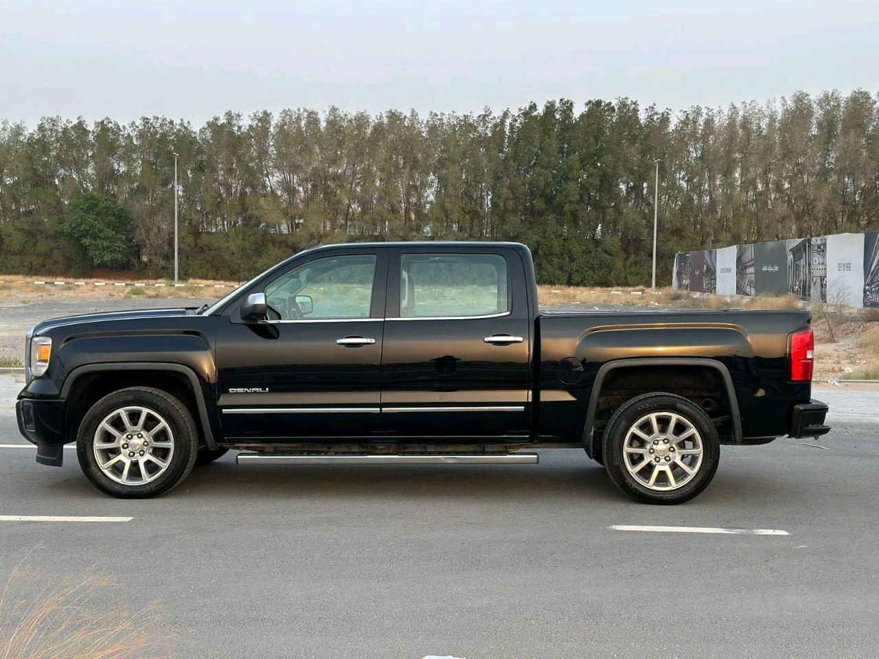 GMC Sierra - Image 8