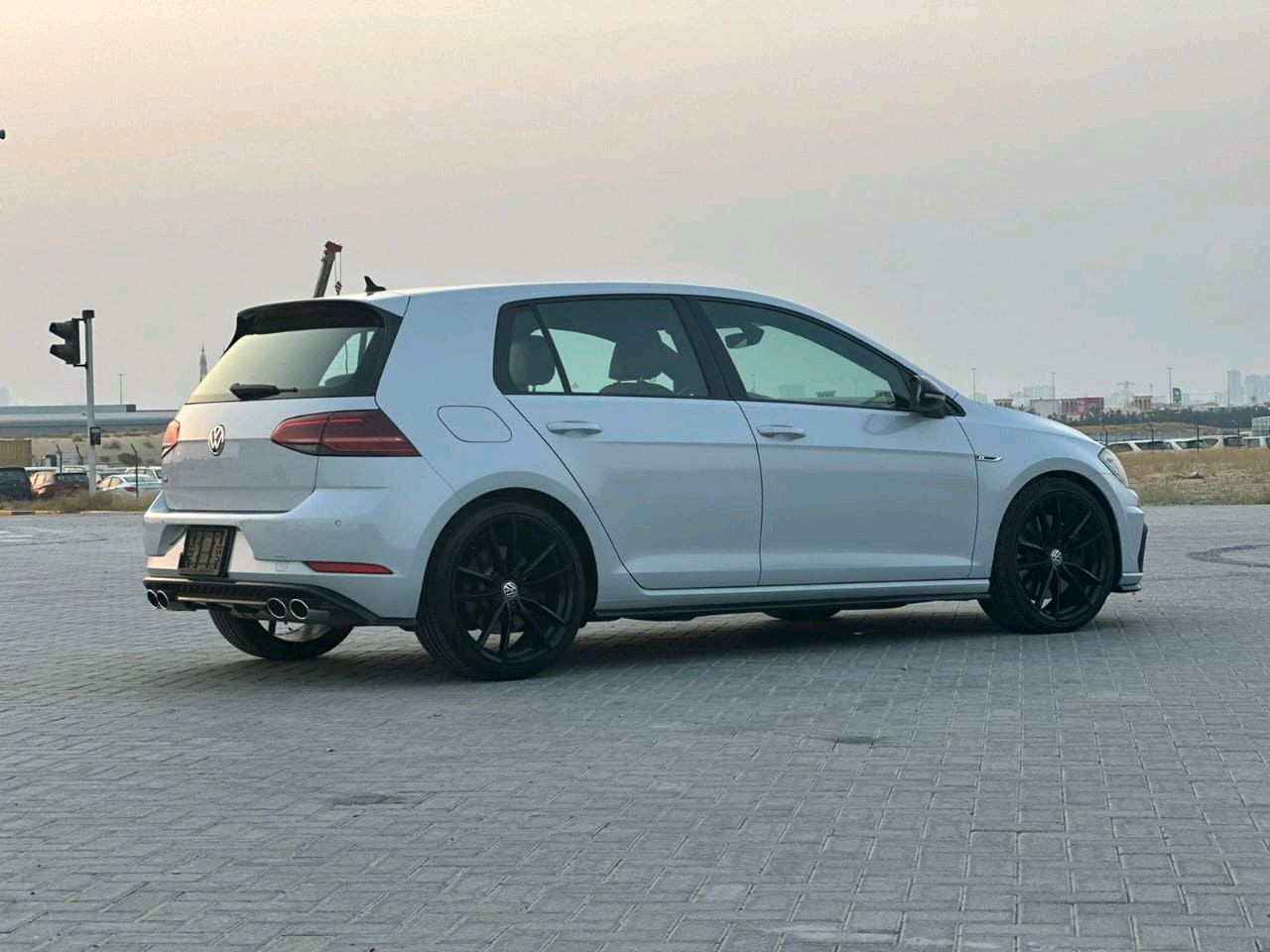 Volkswagen Golf R - Image 16