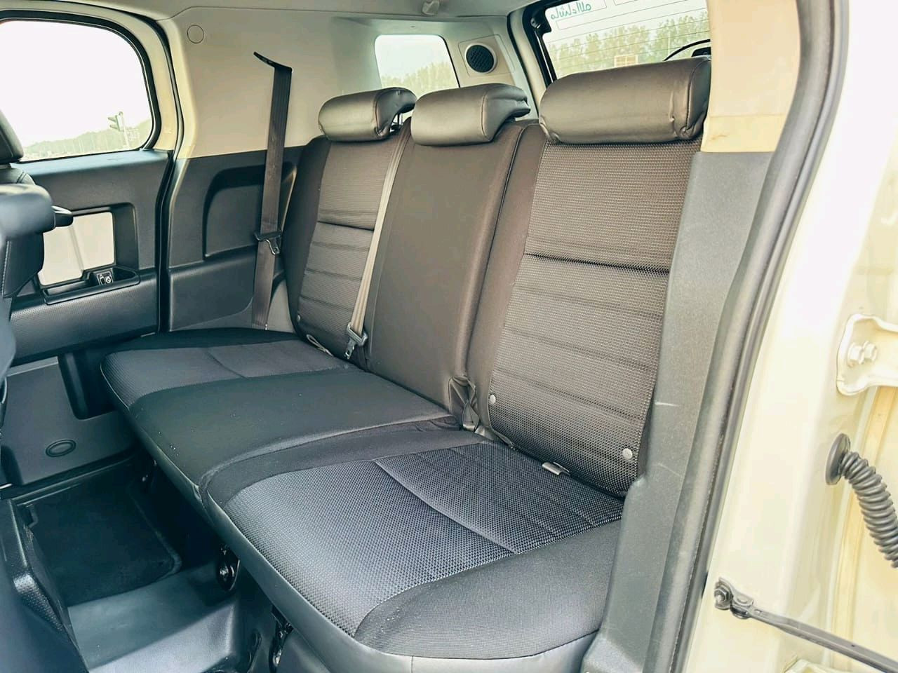 Toyota FJ Cruiser - Image 8