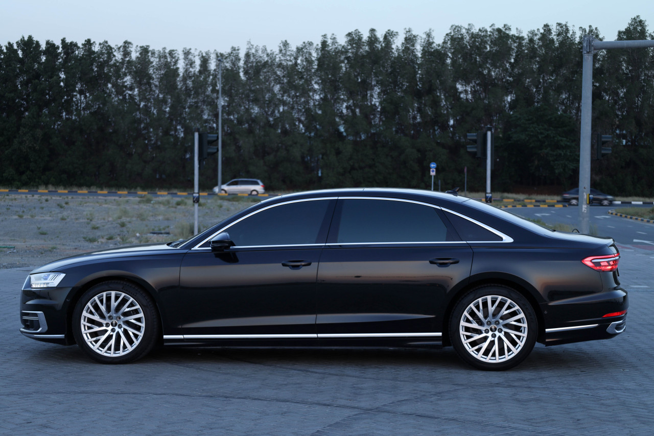 Audi A8 - Image 6