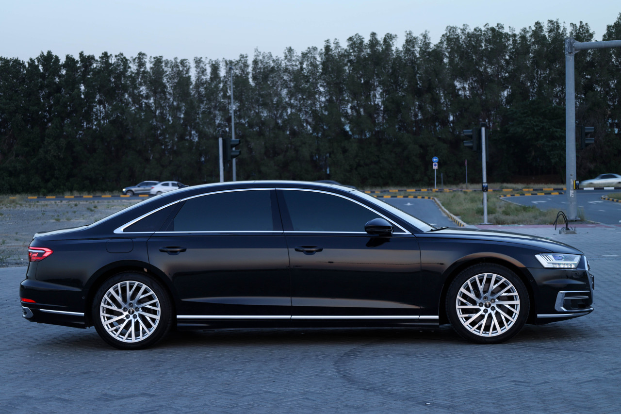 Audi A8 - Image 7