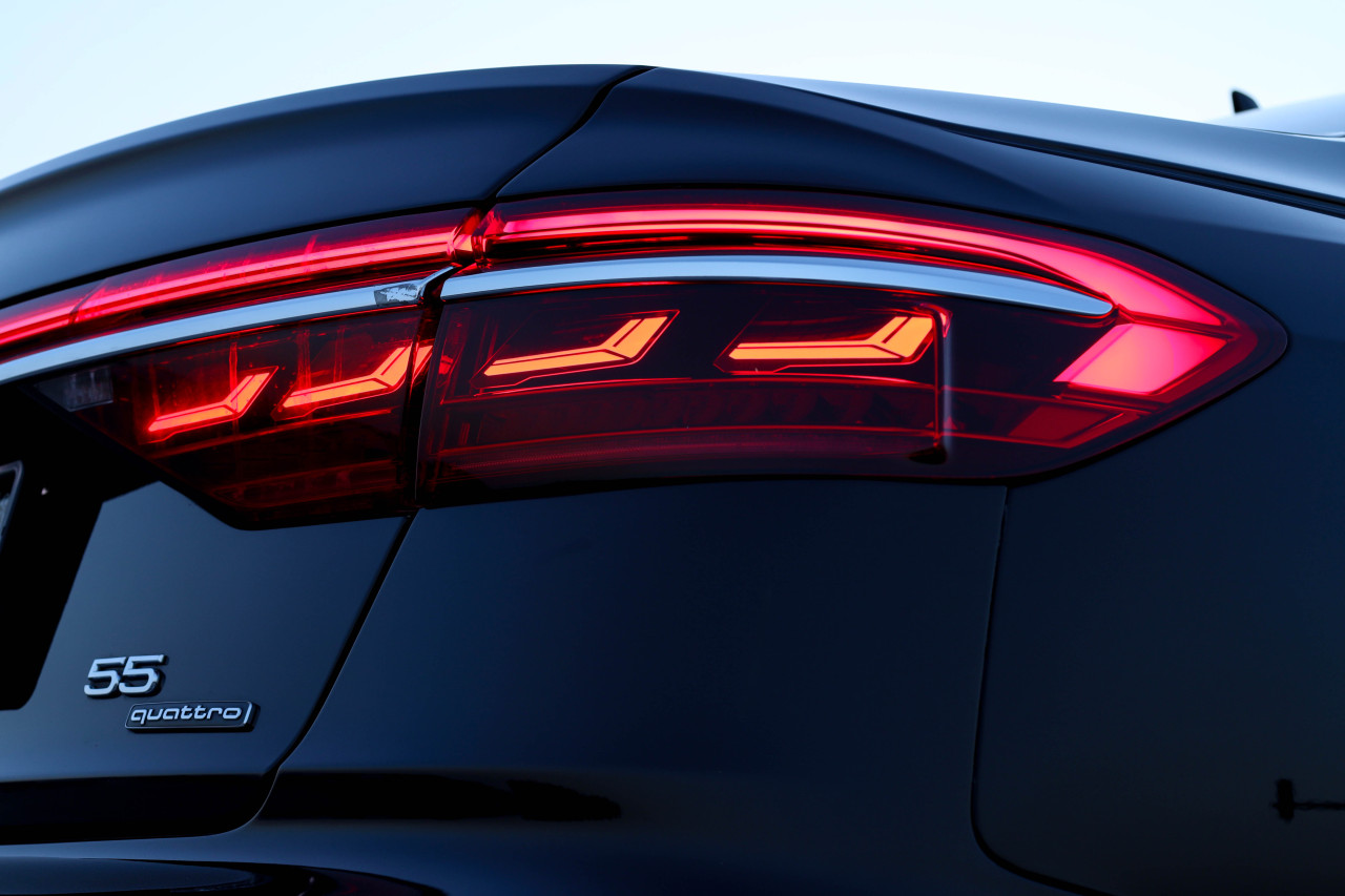 Audi A8 - Image 12