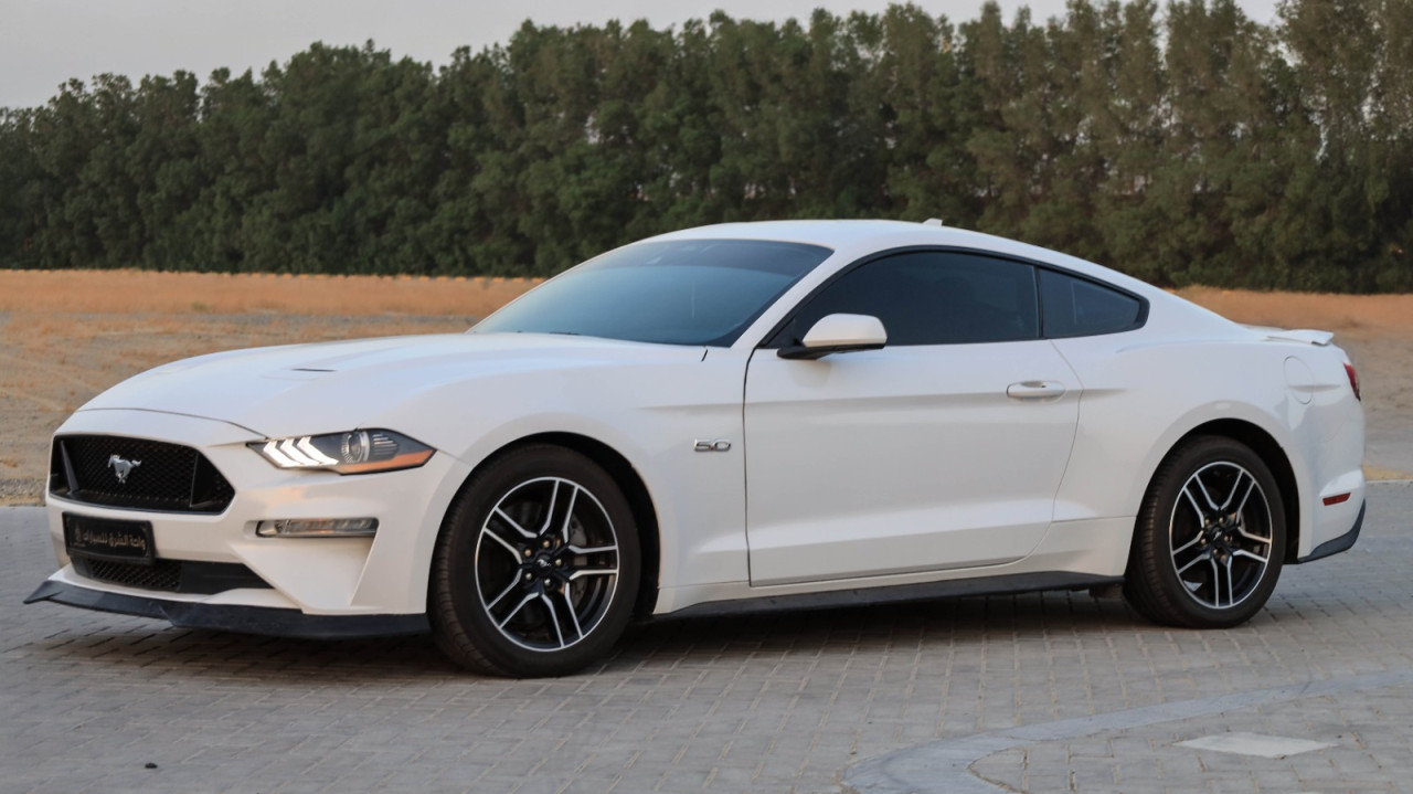 Ford Mustang - Image 4