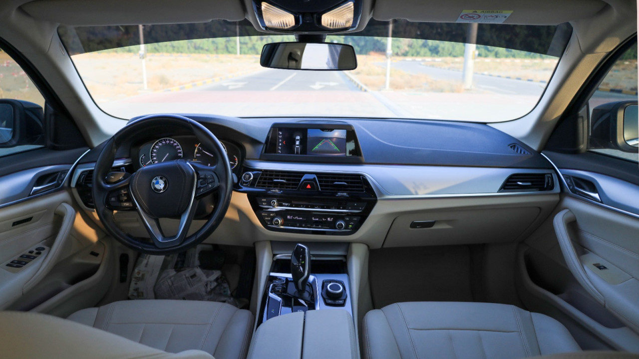 BMW 5-Series - Image 11