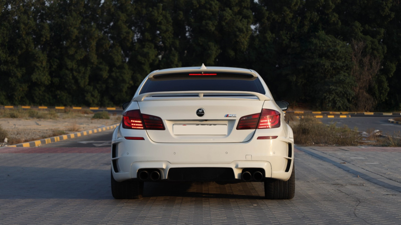 BMW M5 - Image 9
