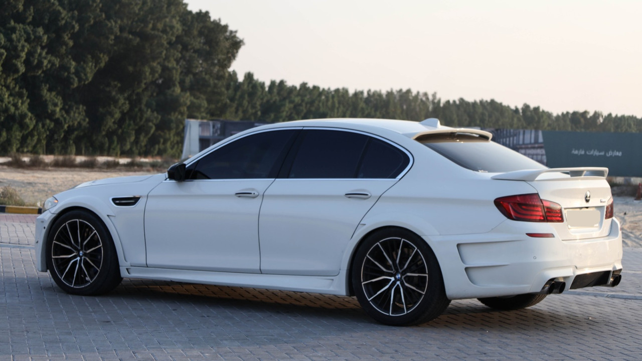 BMW M5 - Image 8