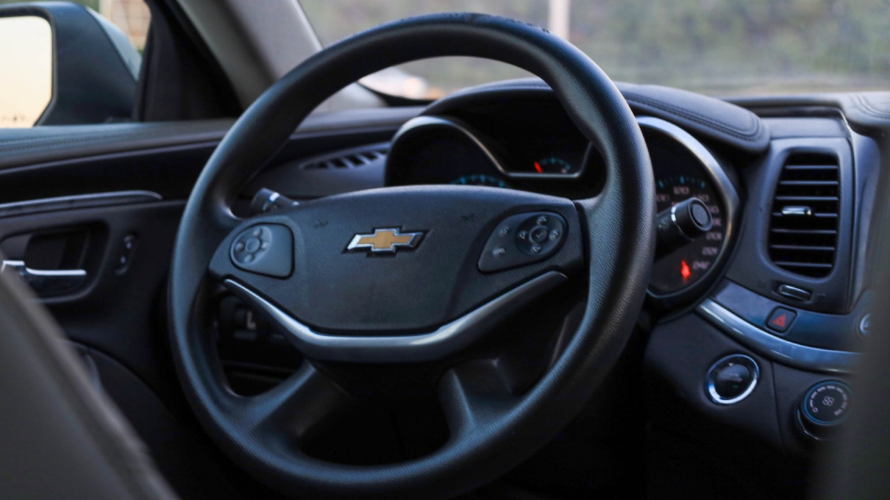 Chevrolet Impala - Image 10