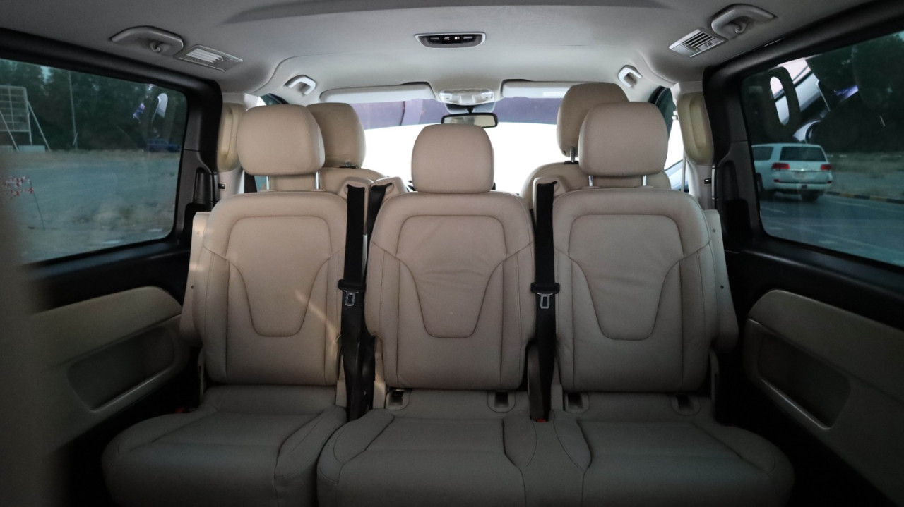 Mercedes Benz V250 - Image 9