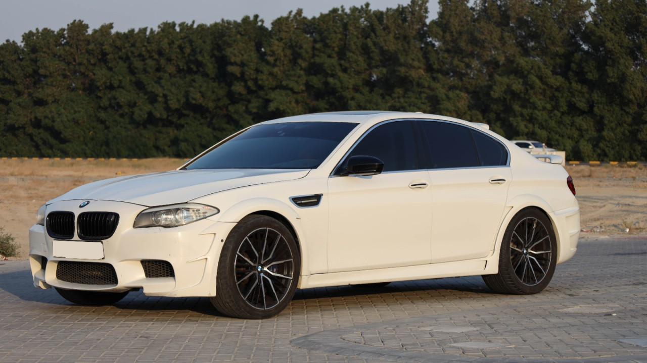 BMW M5 - Image 5