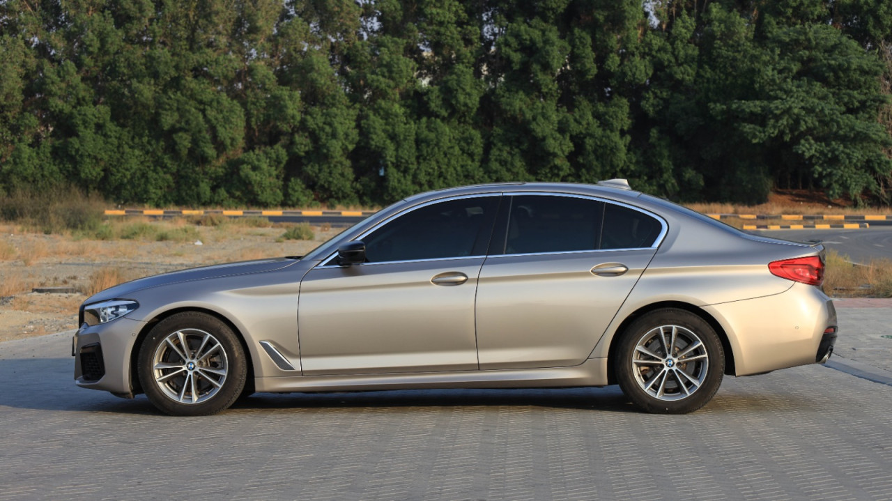 BMW 5-Series - Image 6