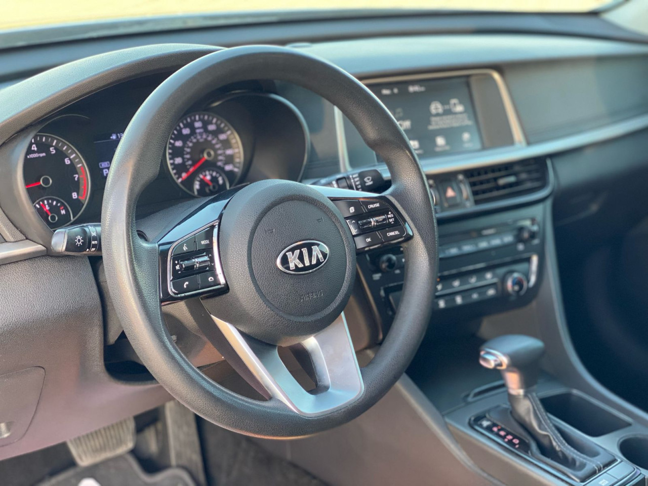 KIA Optima - Image 10