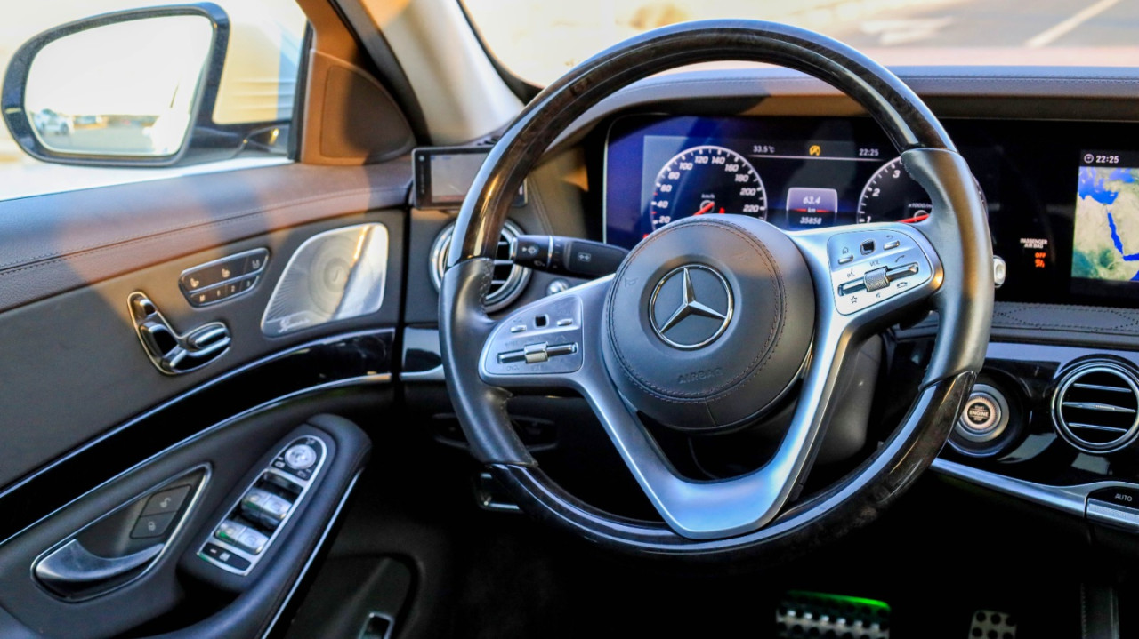 Mercedes Benz S-Class - Image 3