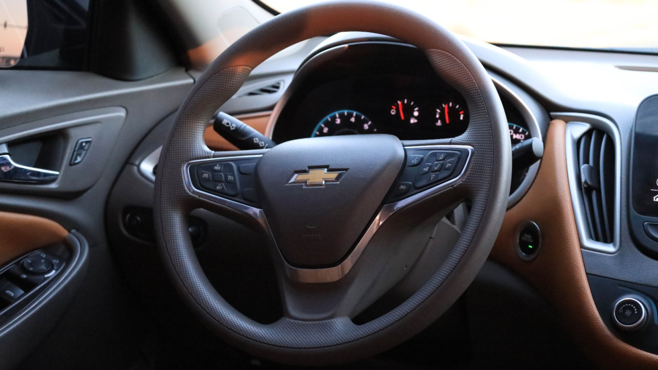 Chevrolet Malibu - Image 10