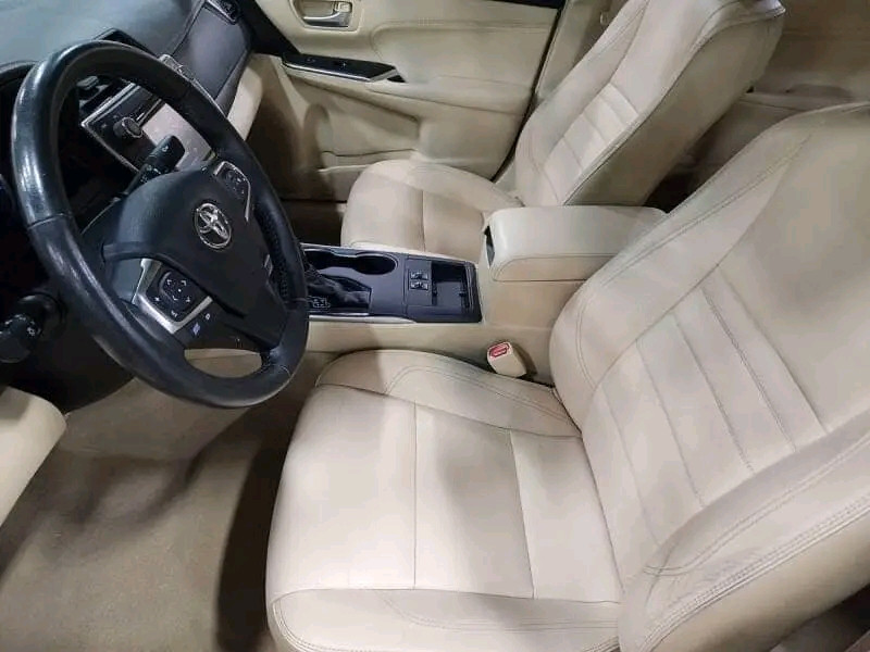 Toyota Camry - Image 5