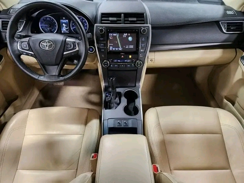 Toyota Camry - Image 3