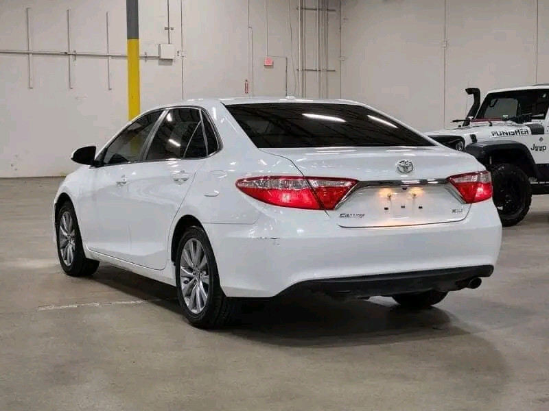 Toyota Camry - Image 6