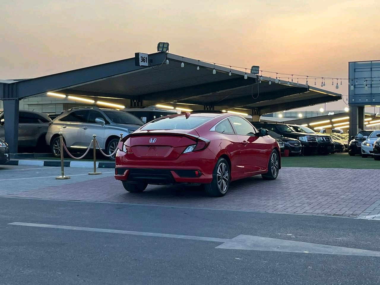 Honda Civic - Image 11