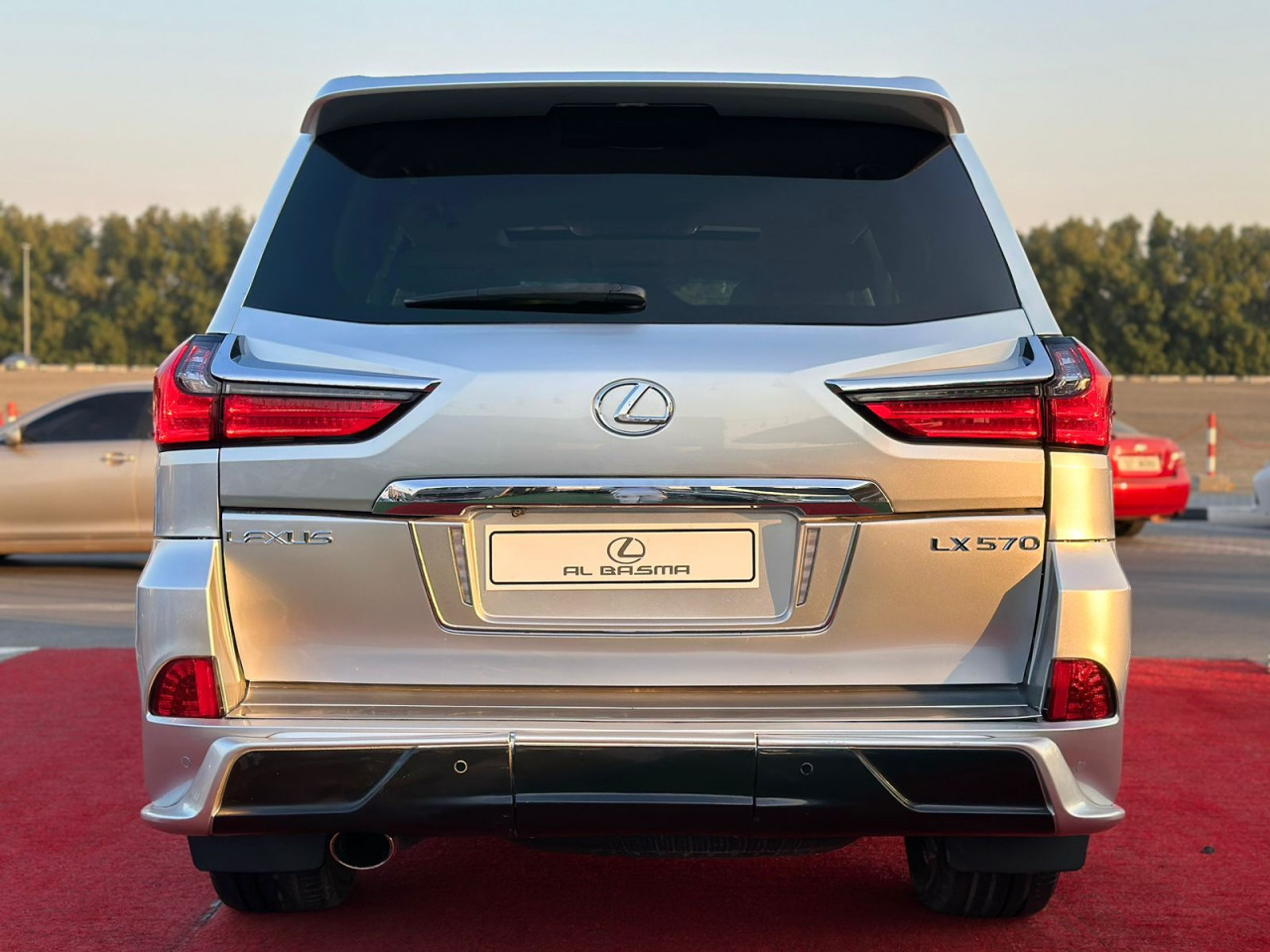 Lexus LX-Series - Image 8