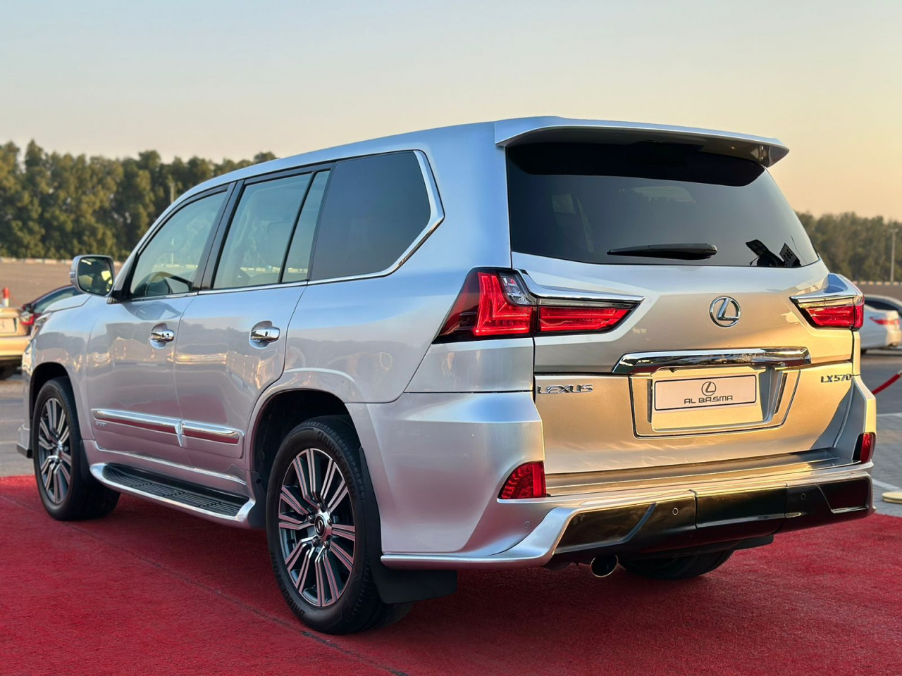 Lexus LX-Series - Image 7