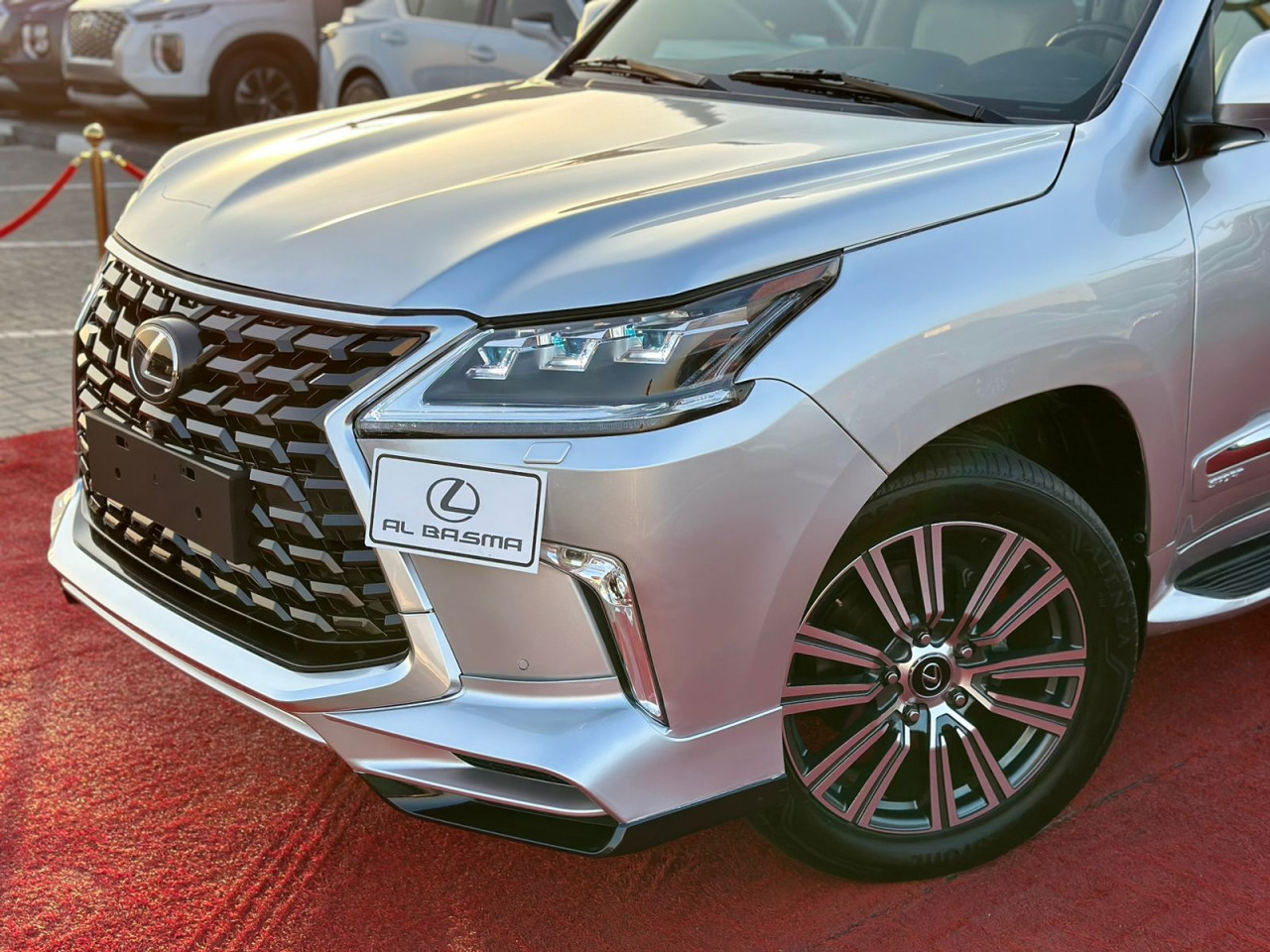 Lexus LX-Series - Image 12