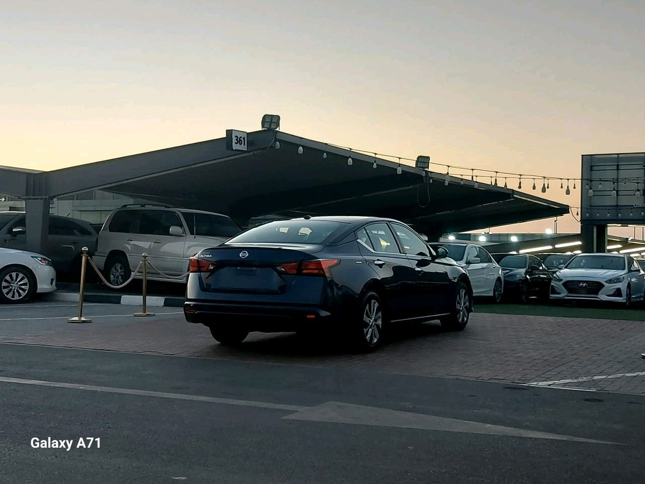 Nissan Altima - Image 10