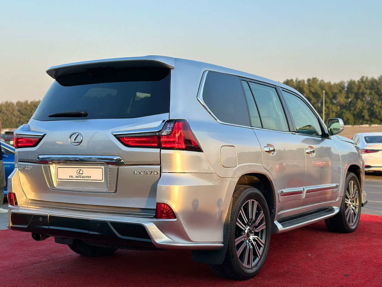 Lexus LX-Series - Image 9