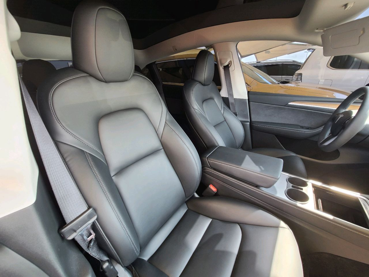 Tesla Y - Image 10