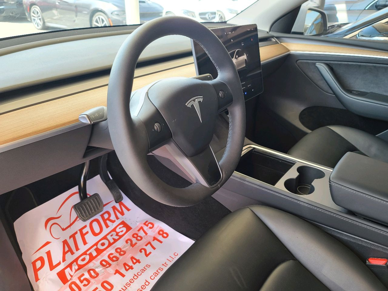Tesla Y - Image 8