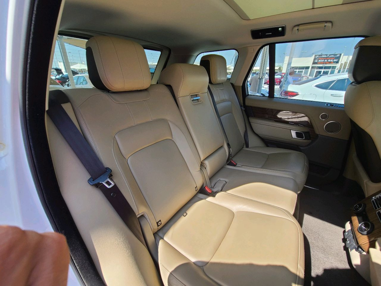 Range Rover VELAR - Image 10