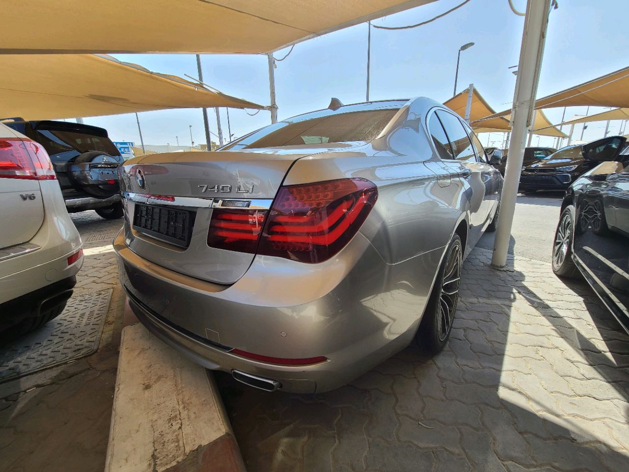 BMW 7-Series - Image 3