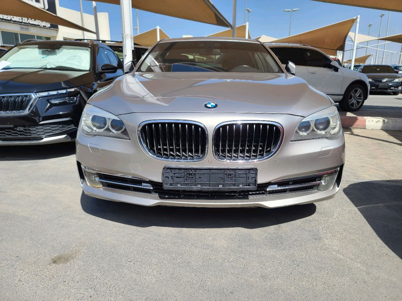 BMW 7-Series - Image 9