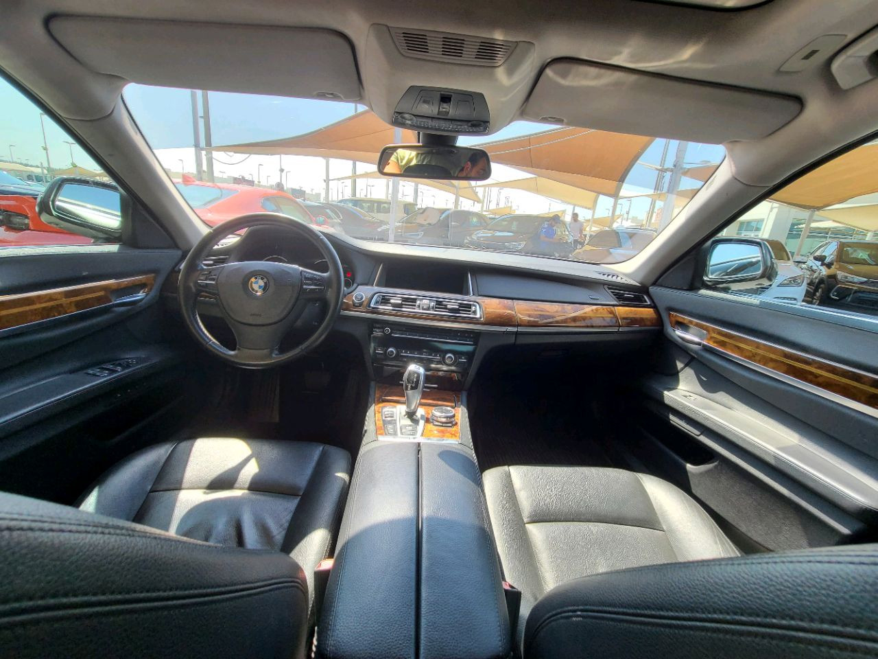 BMW 7-Series - Image 8