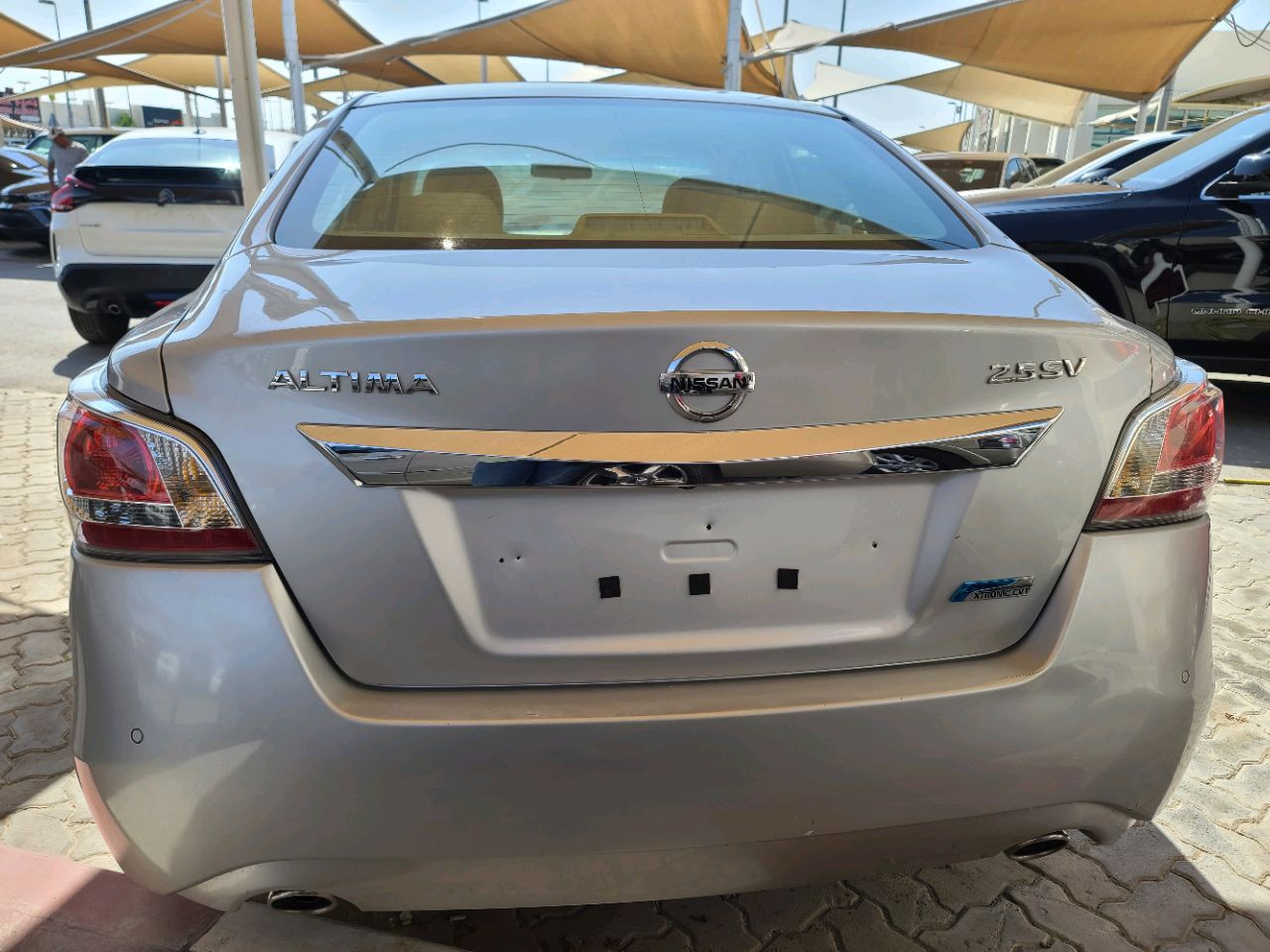 Nissan Altima - Image 8