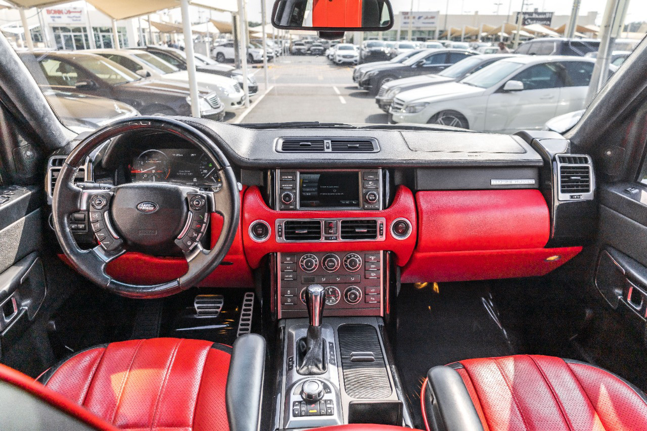 Land Rover Defender - Image 4