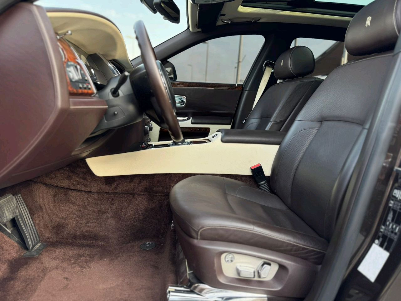 Rolls Royce Ghost - Image 17