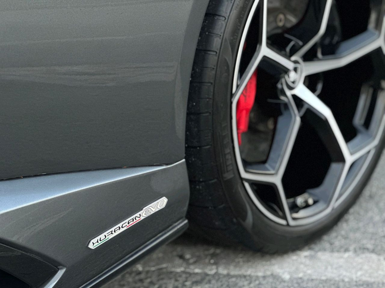 Lamborghini Huracan - Image 5