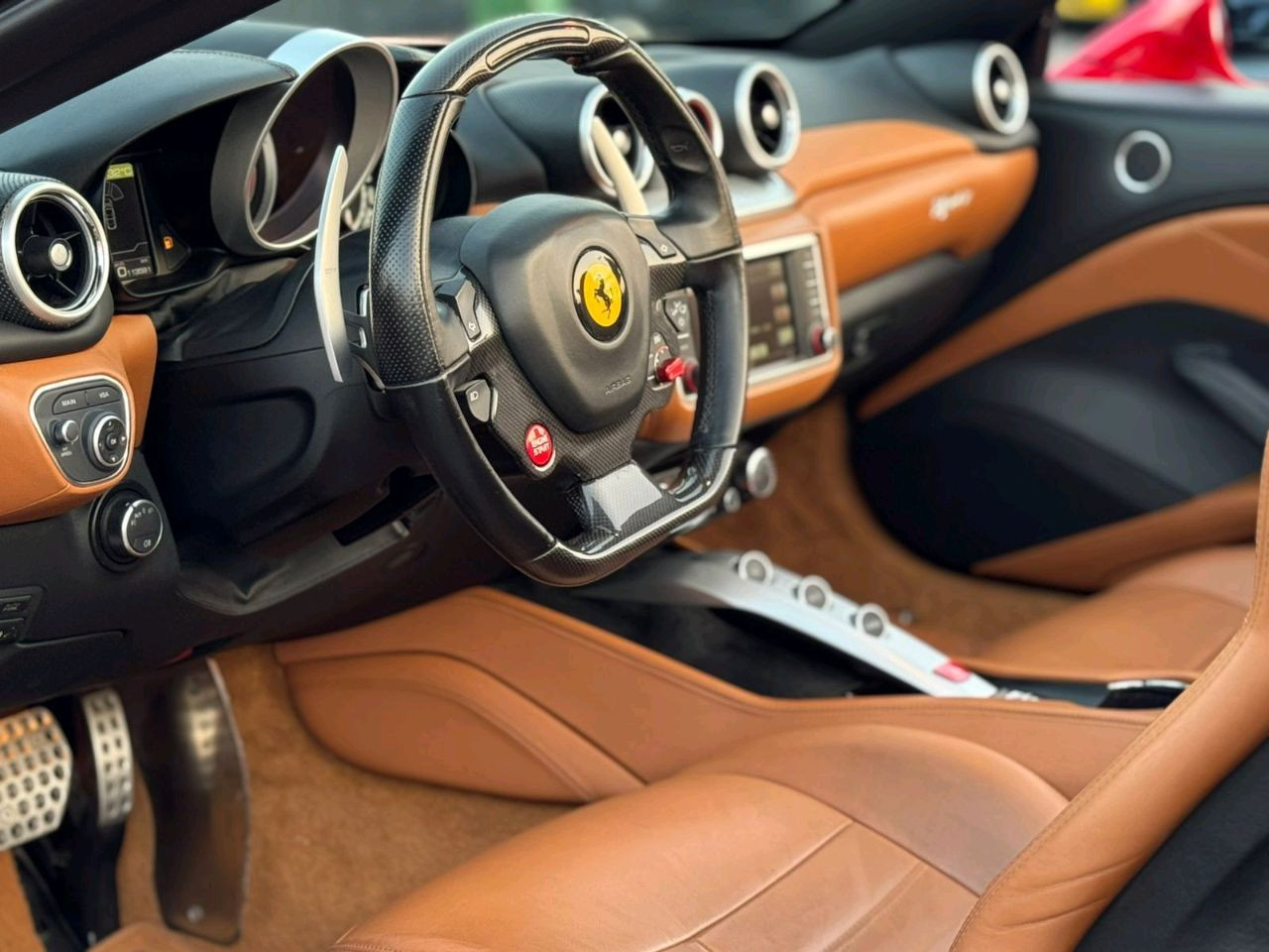 Ferrari California - Image 9