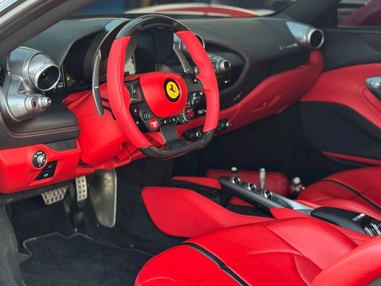 Ferrari F 8 - Image 7